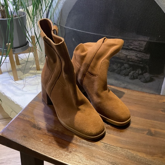 Steve Madden Brown Ankle Boots - Picture 2 of 9